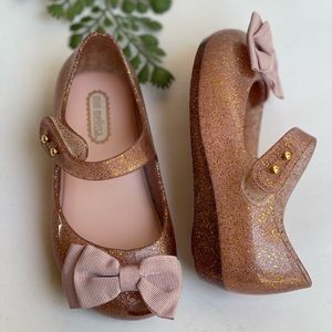 Mini Melissa 🌸toddler 8 rose gold glittery
